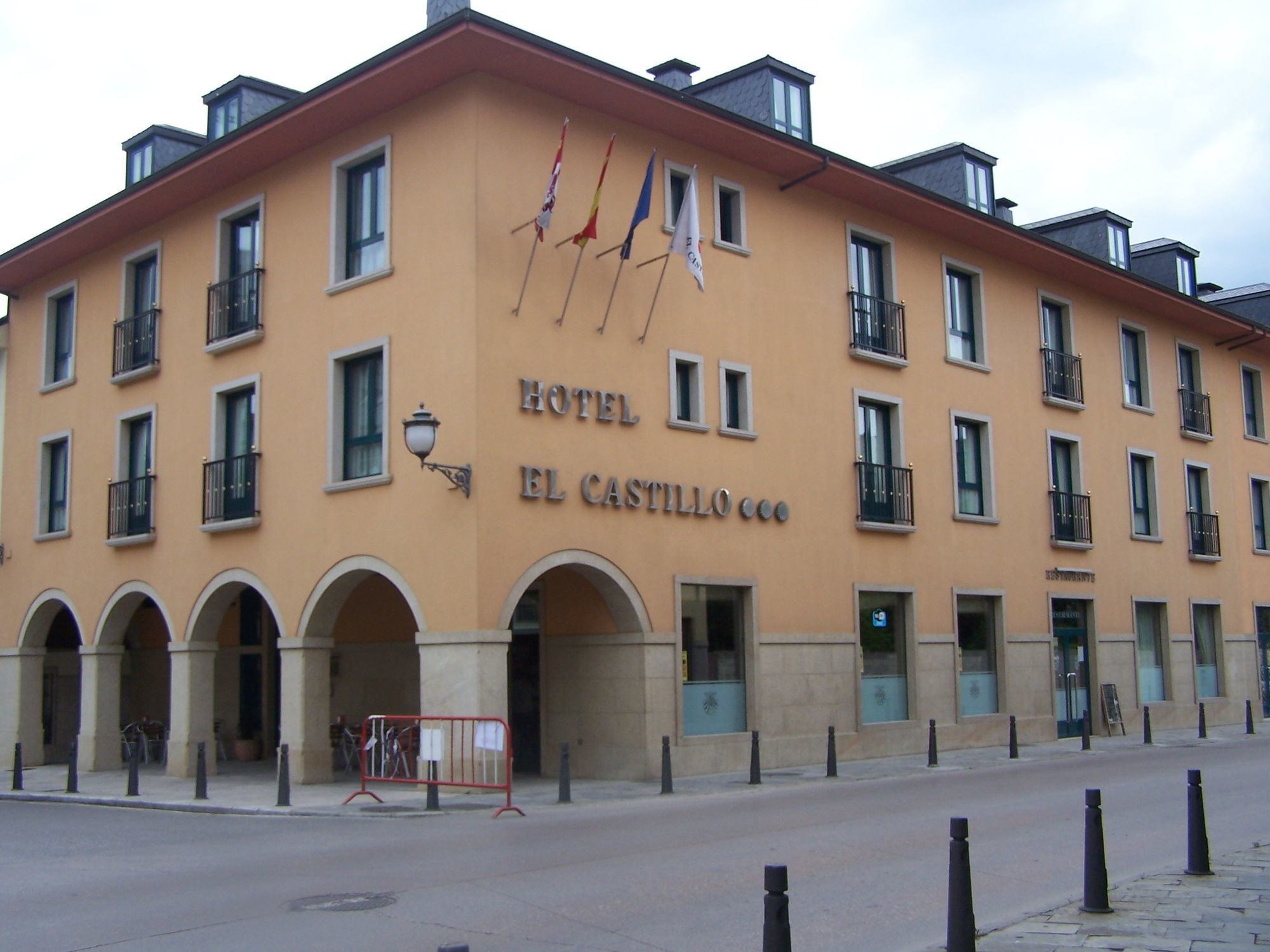Hotel El Castillo Ponferrada Eksteriør billede