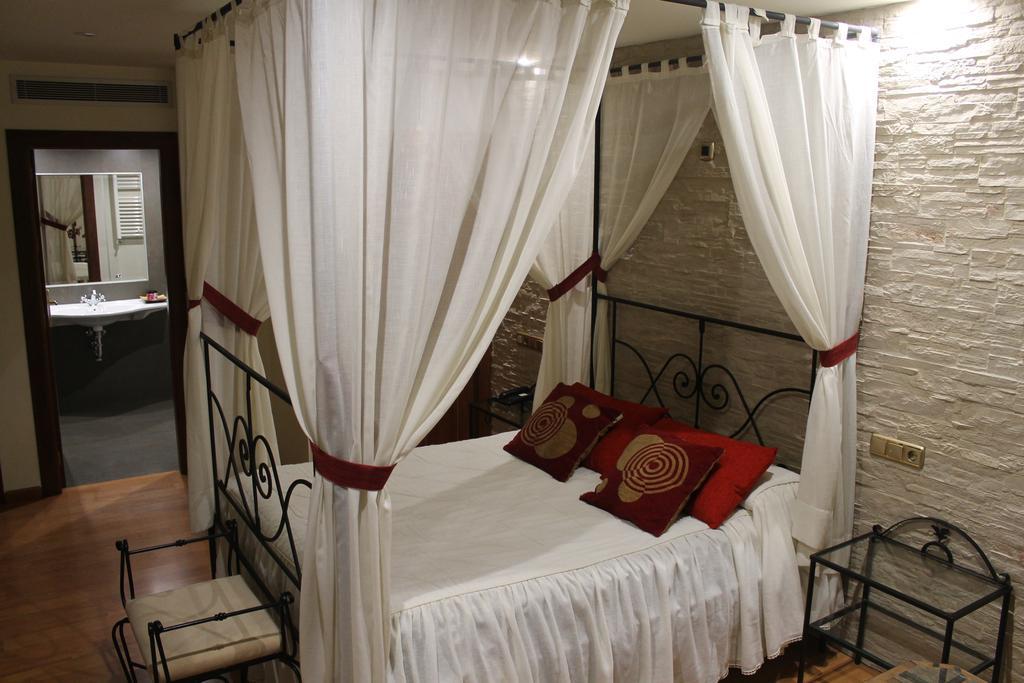 Hotel El Castillo Ponferrada Eksteriør billede